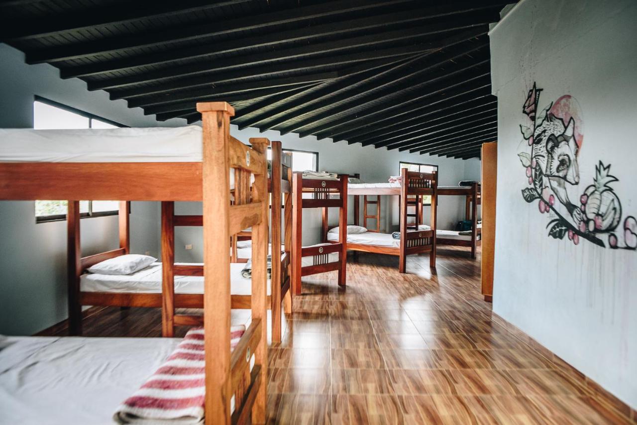 Happy Buddha Hostel & Lodge Guatapé Zewnętrze zdjęcie