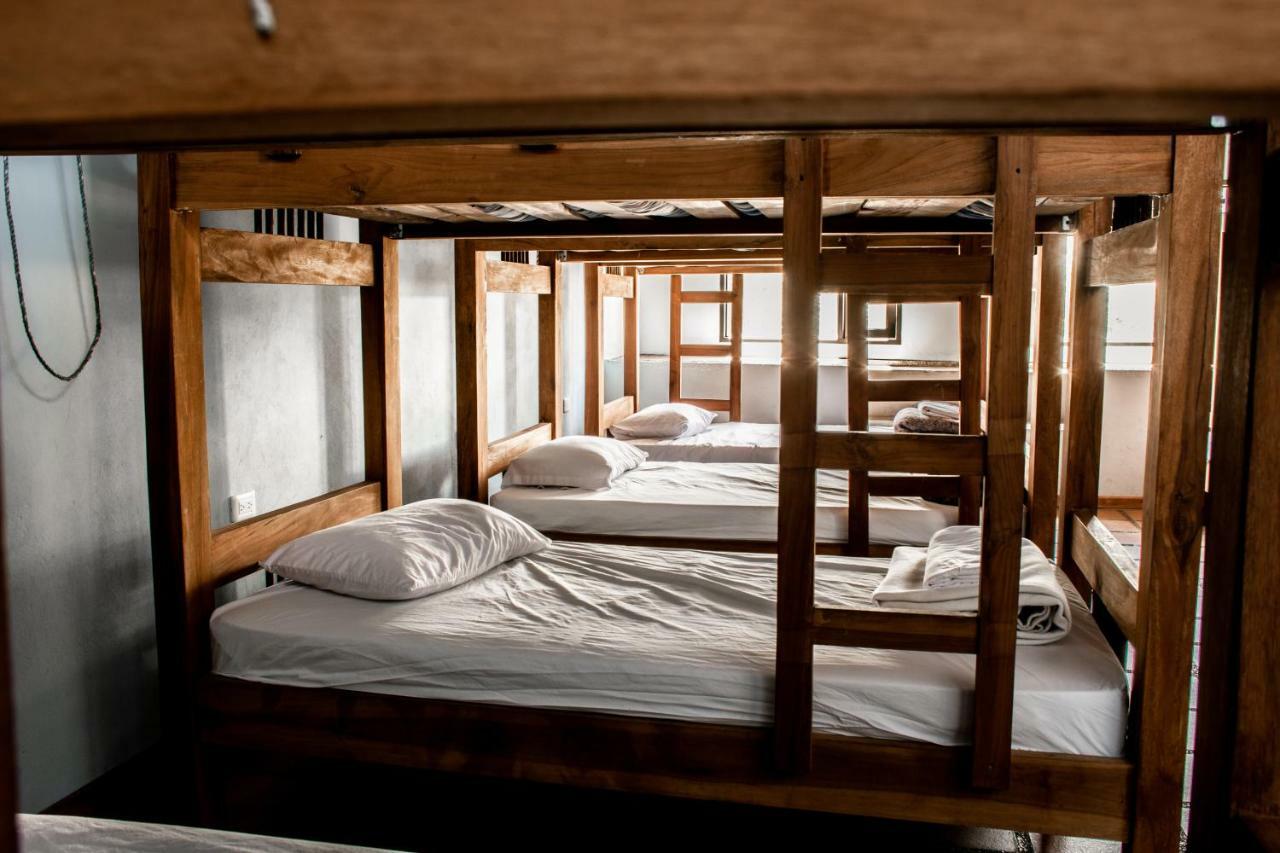 Happy Buddha Hostel & Lodge Guatapé Zewnętrze zdjęcie